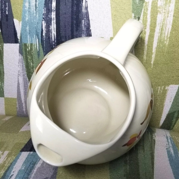 Vintage Hall’s Superior Mary Dunbar Jewel Tea Autumn Leaf Ball Pitcher - A - Picture 8 of 12